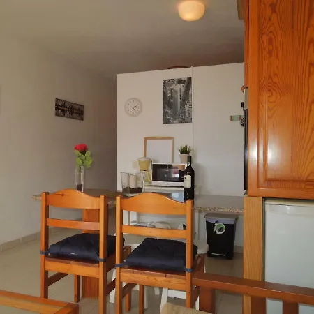 Appartement Beachfront-apartment Las Vistas 2 With Sea-view, Heated Pool, Wifi, Sat-tv *