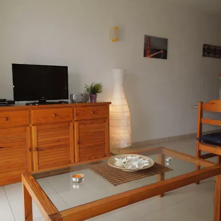 Beachfront-apartment Las Vistas 2 With Sea-view, Heated Pool, Wifi, Sat-tv Appartement Arona (Tenerife)
